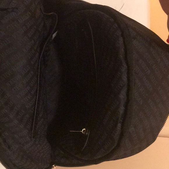 Backpack - Picture 4 of 6